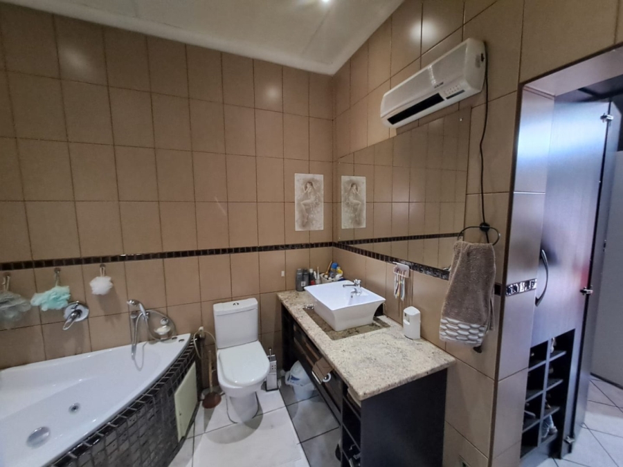 4 Bedroom Property for Sale in Sasolburg Ext 4 Free State